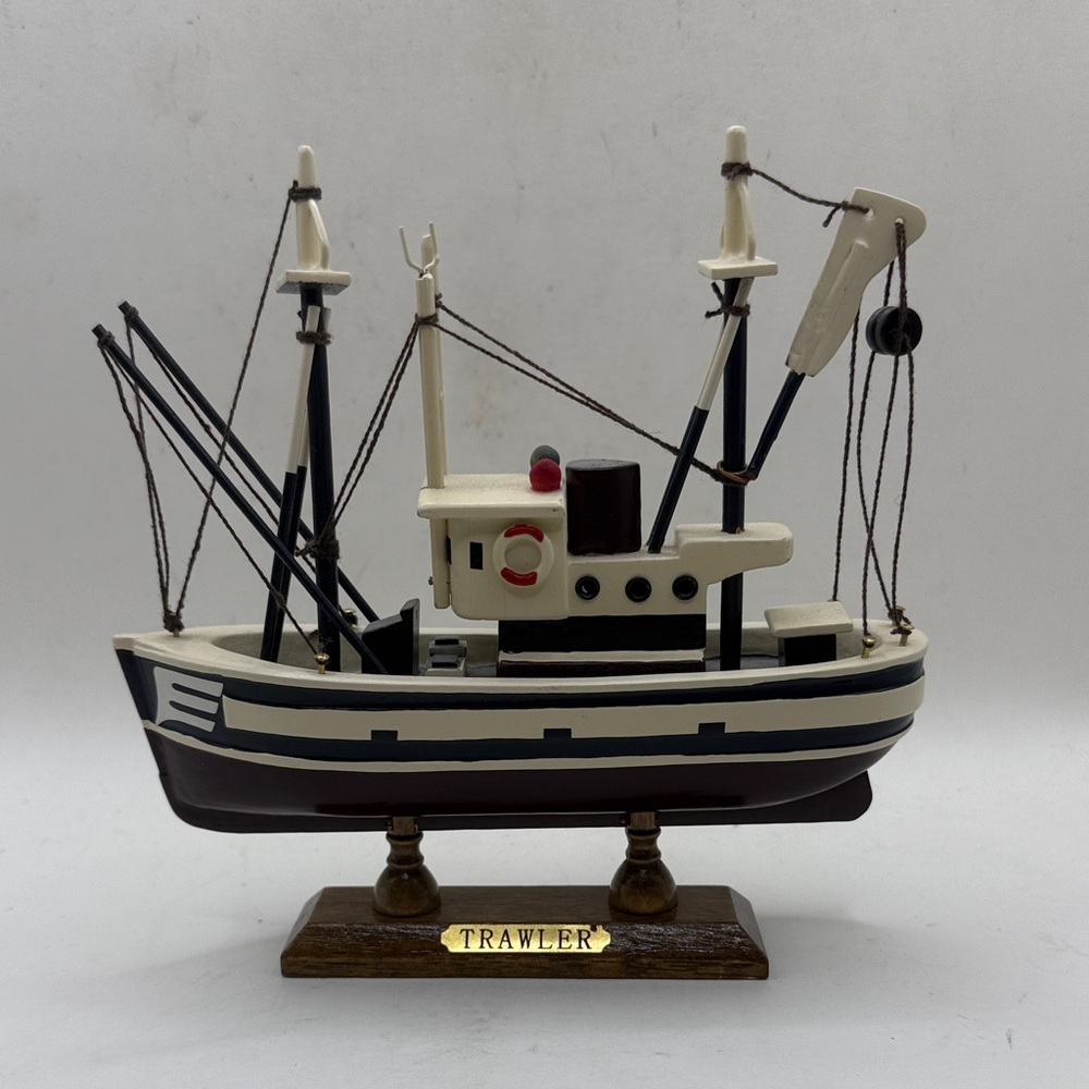 Nautical Fishing Boat Trawler Model Ship Wood Display Coastal Decor Maritime